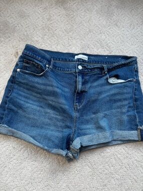 LOFT Women's Dark Blue Denim Roll-Cuff Shorts - size 32